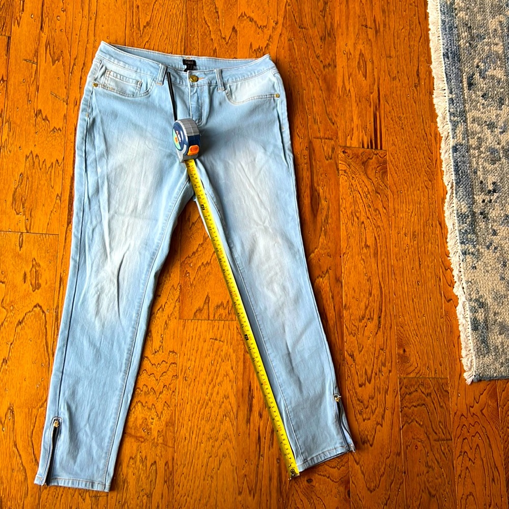 Gili jeggings with sexy ankle zippers